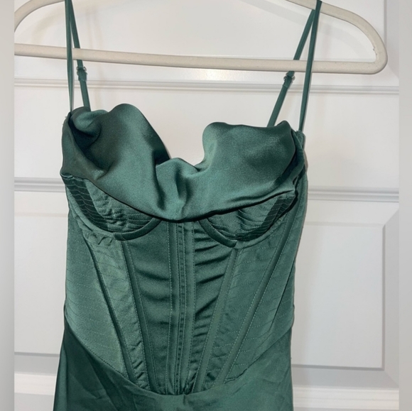 House of Cb Charmaine forest green maxi corset dress - Picture 7 of 8